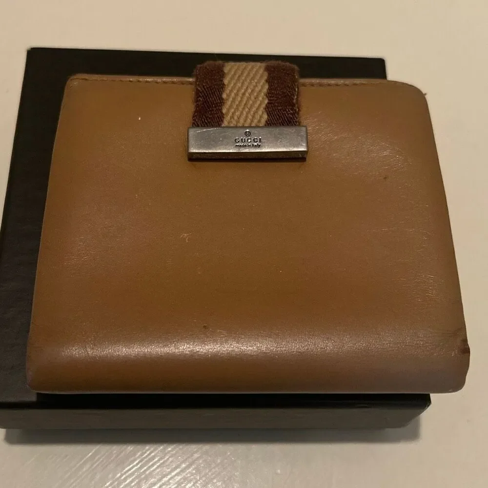 Gucci Compact Bifold Wallet Camel Tan Leather Stripe Flap Neutral Luxury Preppy